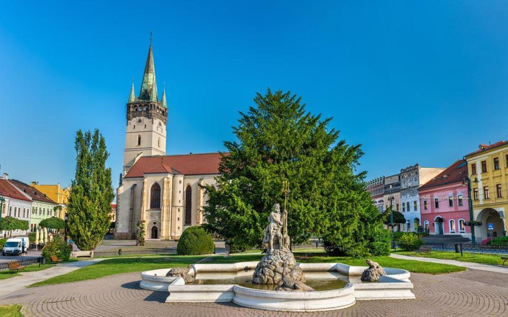 Premium City Centre Bedrooms Presov Ngoại thất bức ảnh